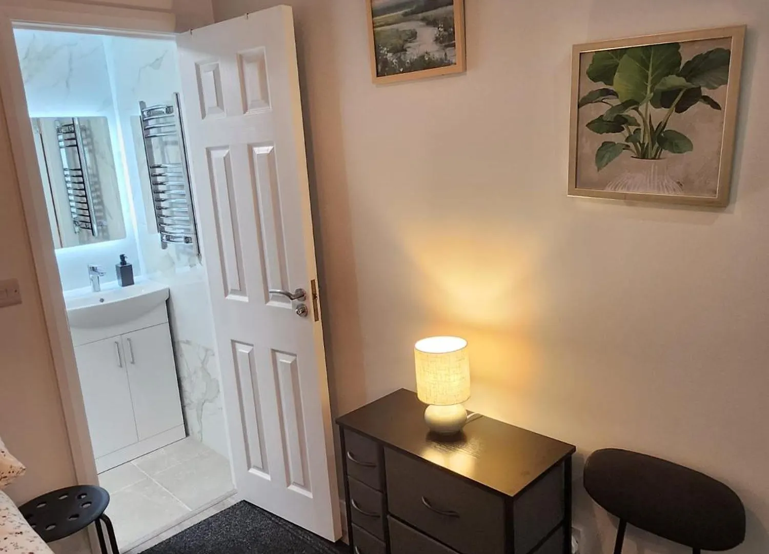 Dublin Deluxe Twin Or King Bed Studio Near Airport & City 0*,