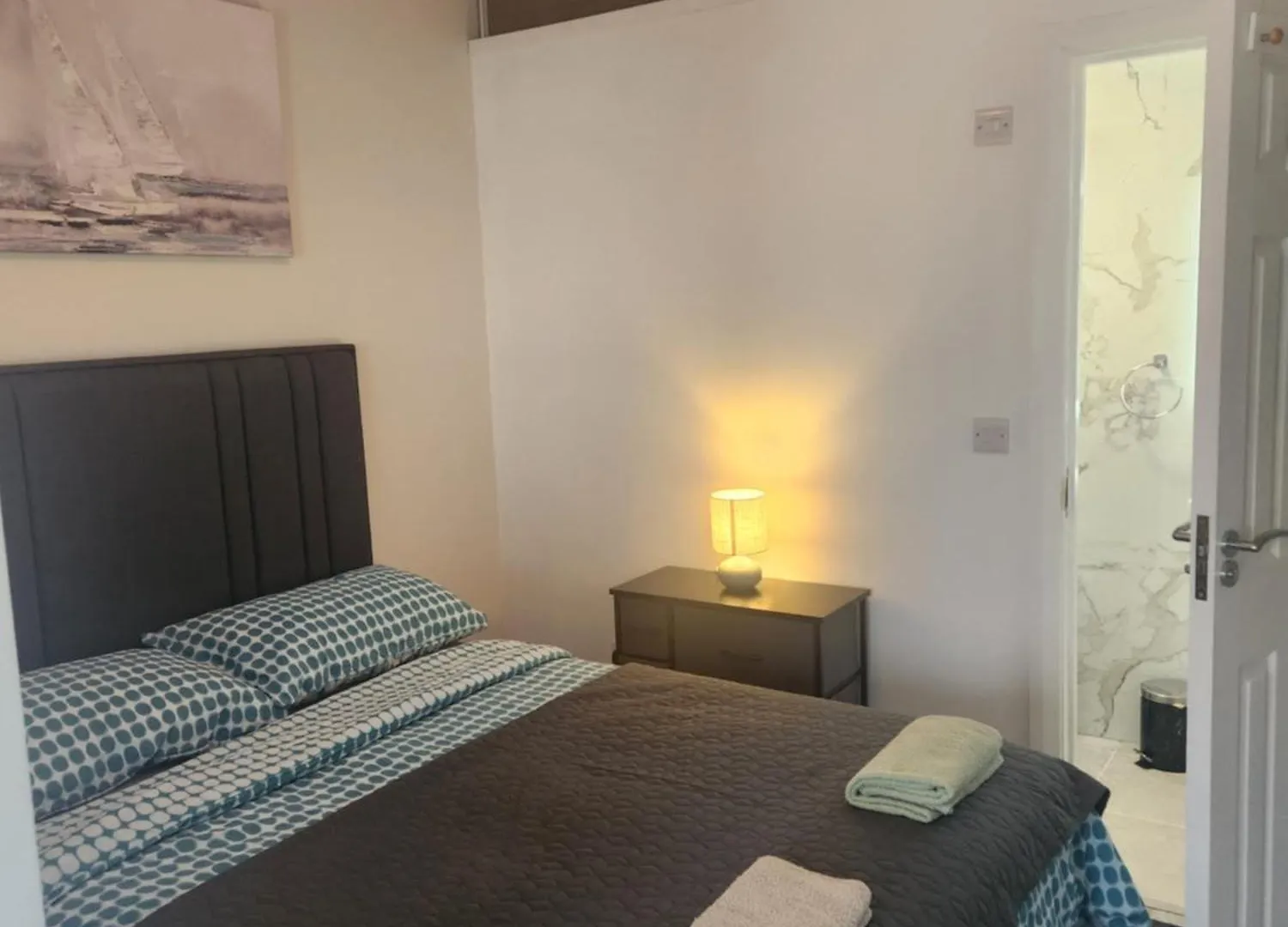 Dublin Deluxe Twin Or King Bed Studio Near Airport & City 0*,  אירלנד